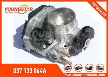 VOLKSWAGEN JETTA ชิ้นส่วนอะไหล่ยานยนต์เค้นร่างกาย 037 133 064A